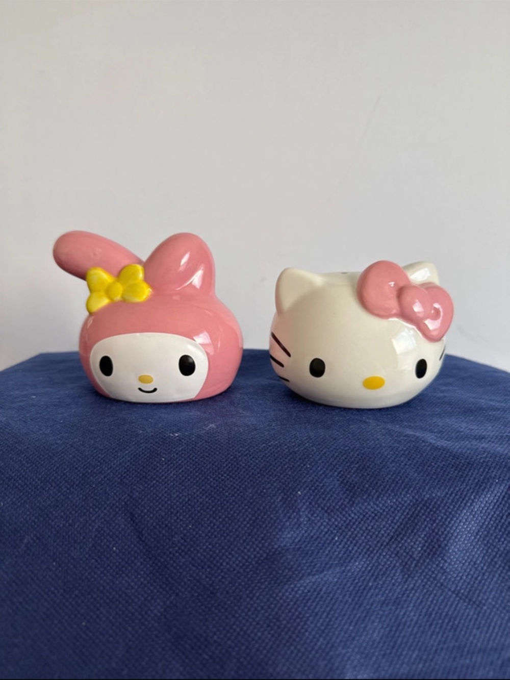 Hello Kitty & My Melody Ceramic Shakers - Pink, White, Yellow NIB